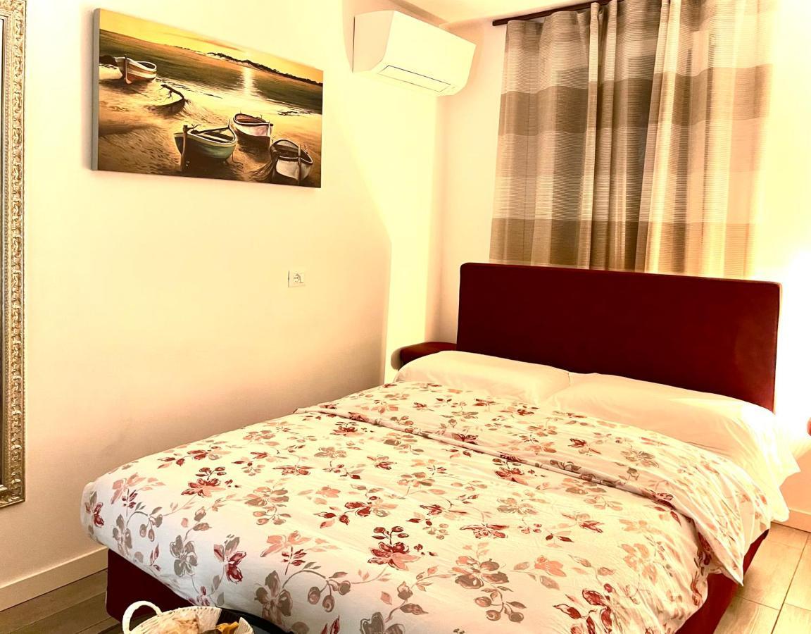 Dimora Di Charme Peschiera Del Garda Appartement Buitenkant foto